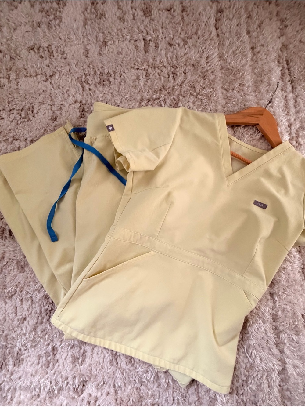 Figs Women's Sunlight Scrub Set